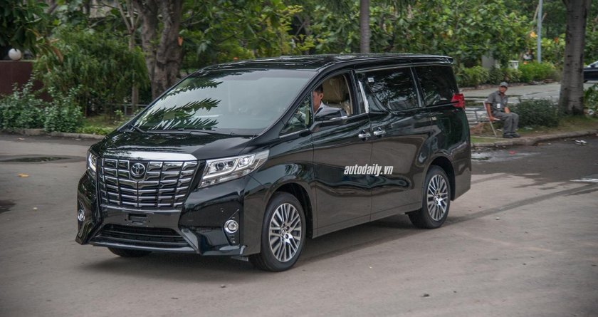 Тойота альфард 2017 черный