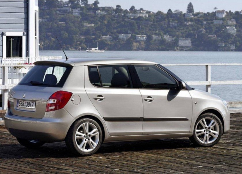 Шкода Фабия 2 1.2