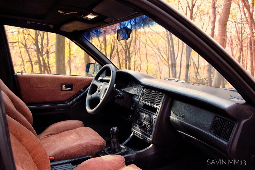 Ауди 80 1990 года салон