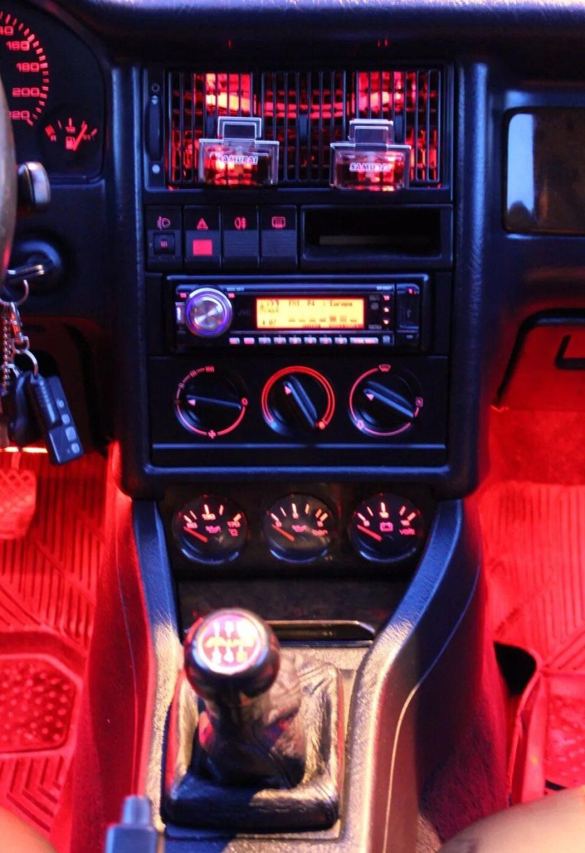 Подсветка салона Ауди 80 б4