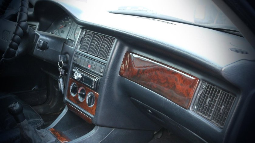Салон Ауди 80 б3 с деревом