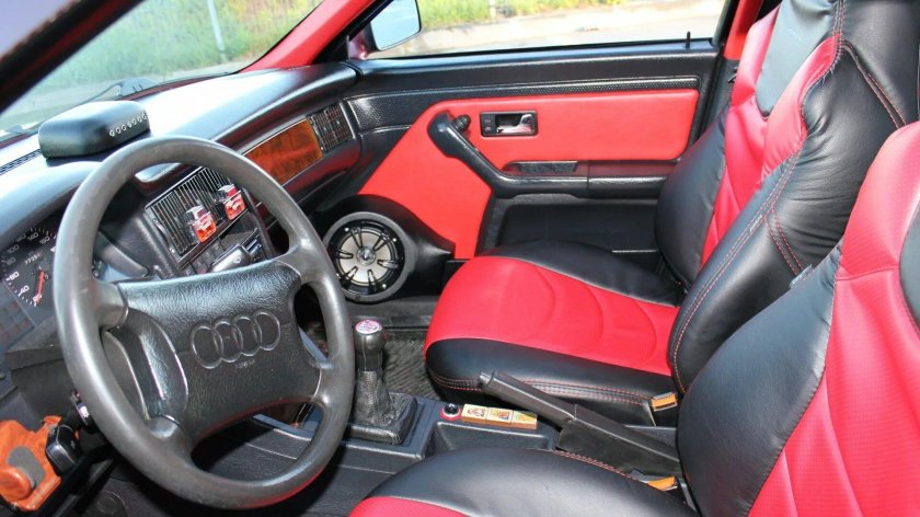 Audi 80 салон
