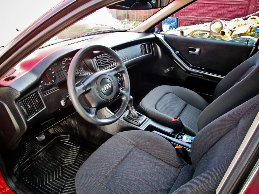 Ауди 80 салон