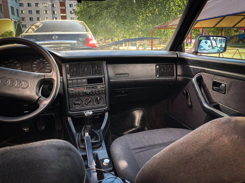 Audi 80 салон
