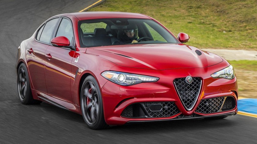 Alfa romeo giulia квадрифолио