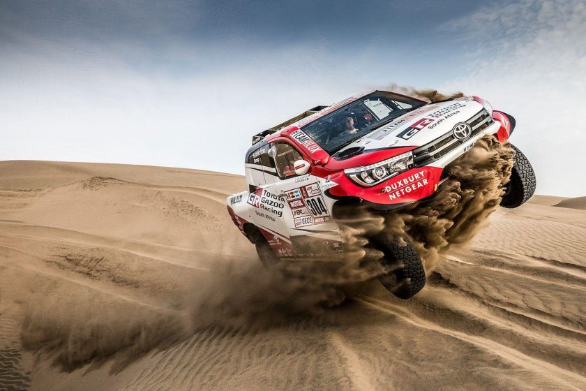 Toyota hilux dakar