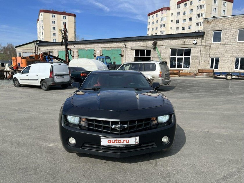 Chevrolet camaro v black