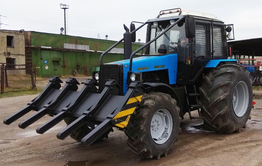 Беларус мул-1221 машина универсальная Лесная