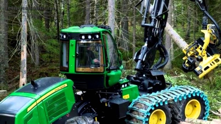 Харвестер John Deere