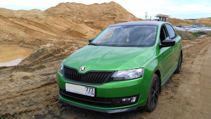 Шкода Рапид