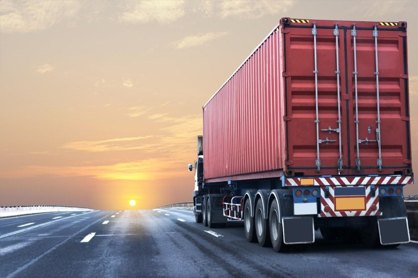 Грузовик контейнеровоз