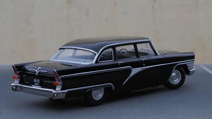 ГАЗ-13 Чайка 1/18