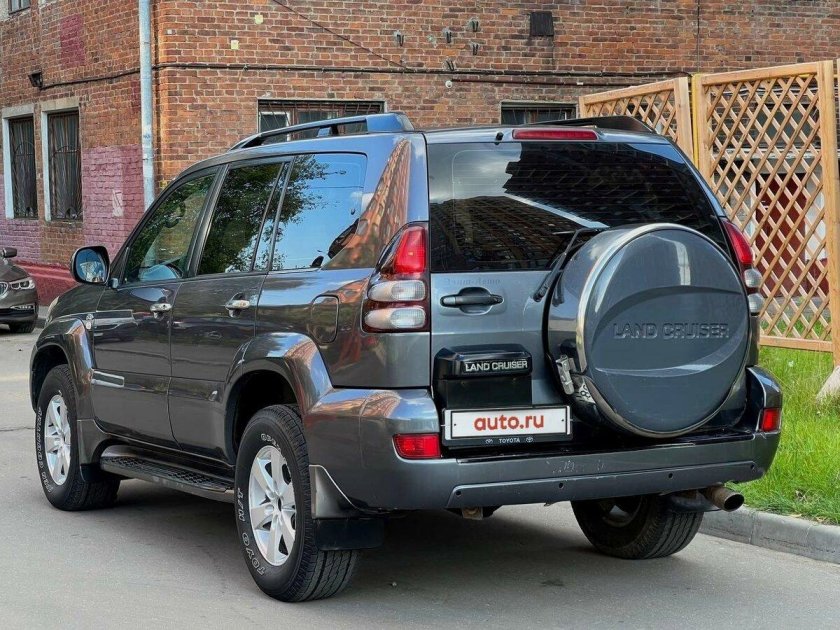 Toyota Land Cruiser 120 2006