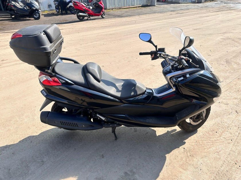 Suzuki skywave 400