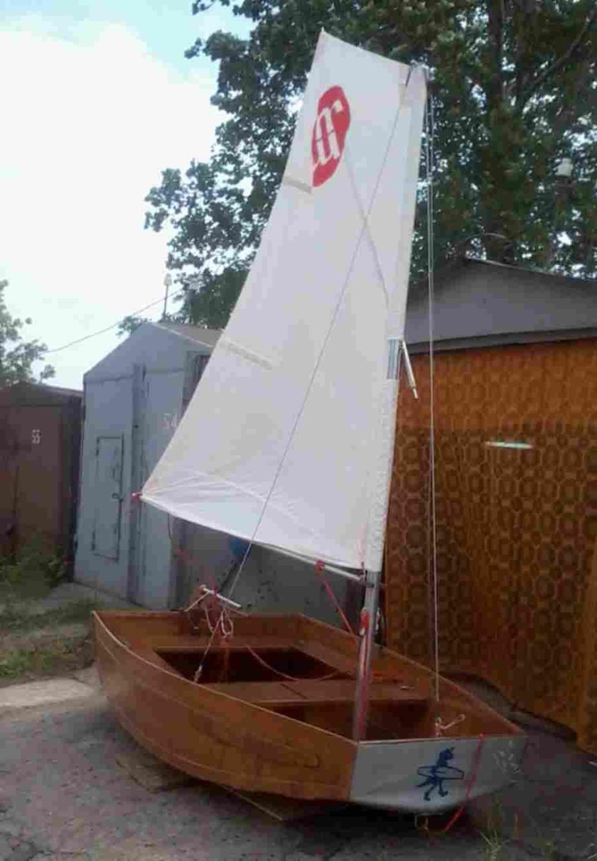 Швертбот оптимист