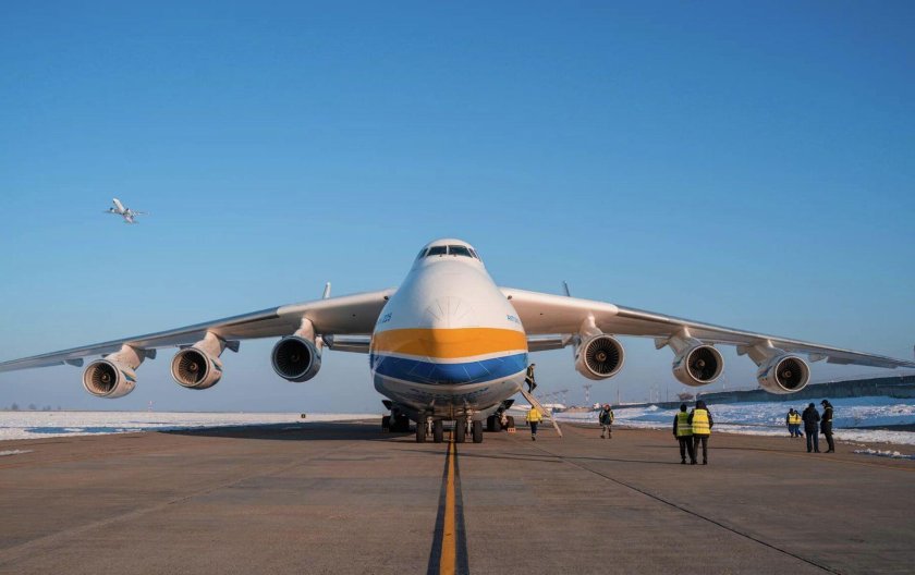 АН-225 Мрия в Бишкеке