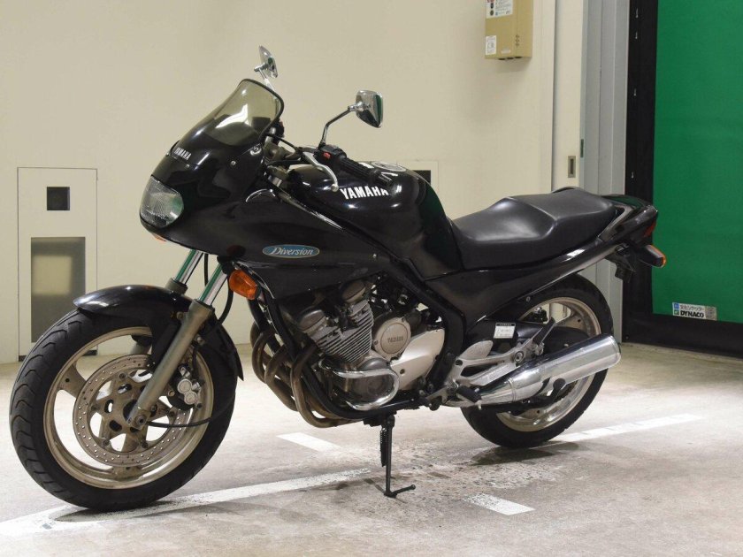 Yamaha XJ 400