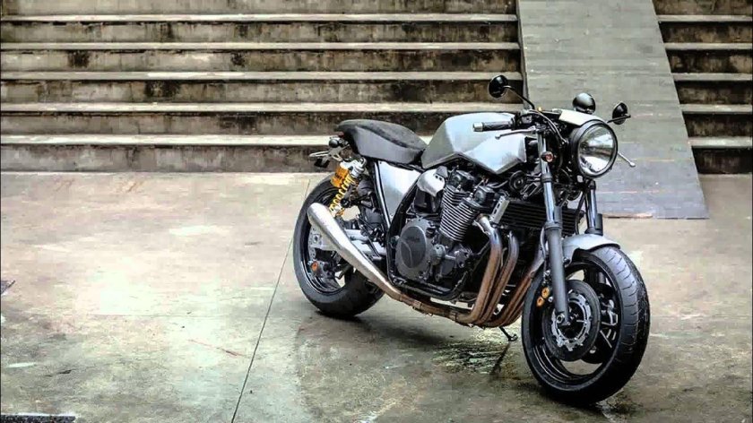 Ямаха XJR 1300