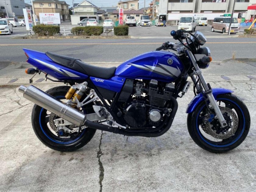 Yamaha XJR 400