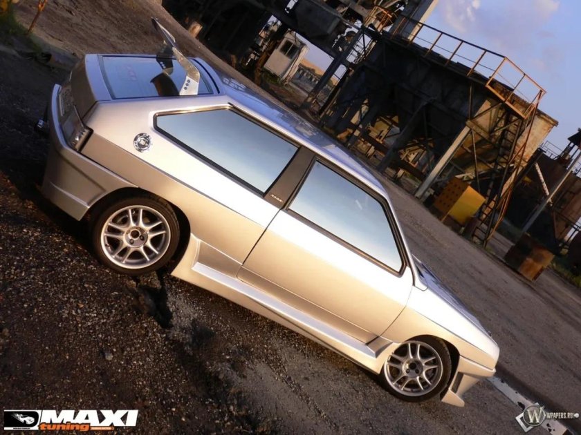 Тюнингованная Лада 2108