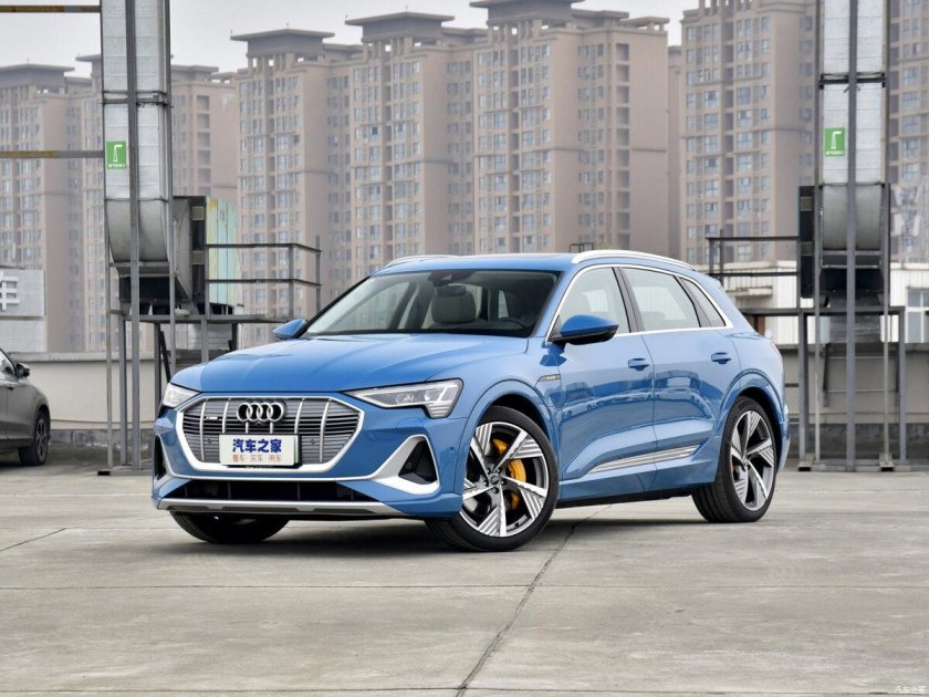 Ауди етрон 2022