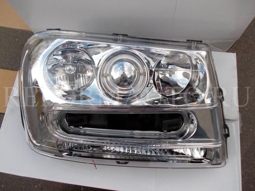 Фара Трейлблейзер 1