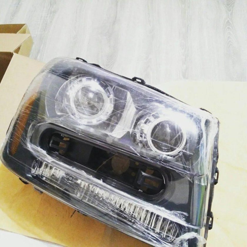 Фары Chevrolet trailblazer 3.6