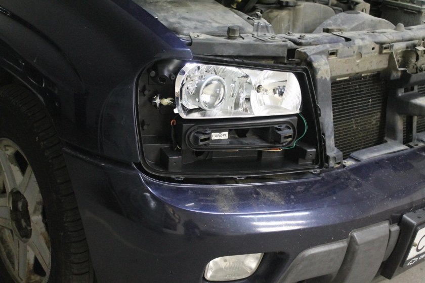 Шевроле Трейлблейзер bi led