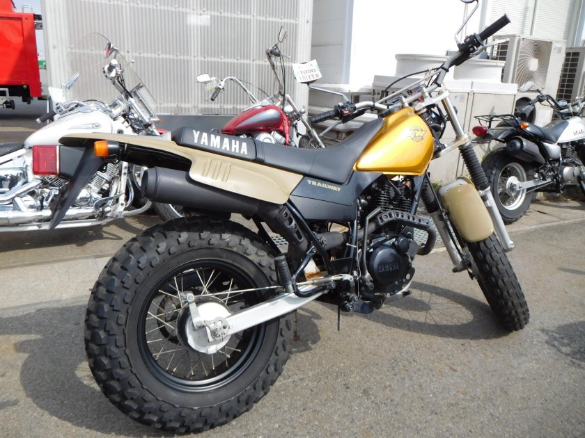 Yamaha tw200 мотоцикл