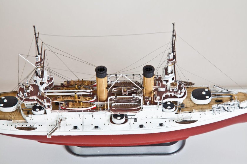 Эскадренный броненосец цесаревич