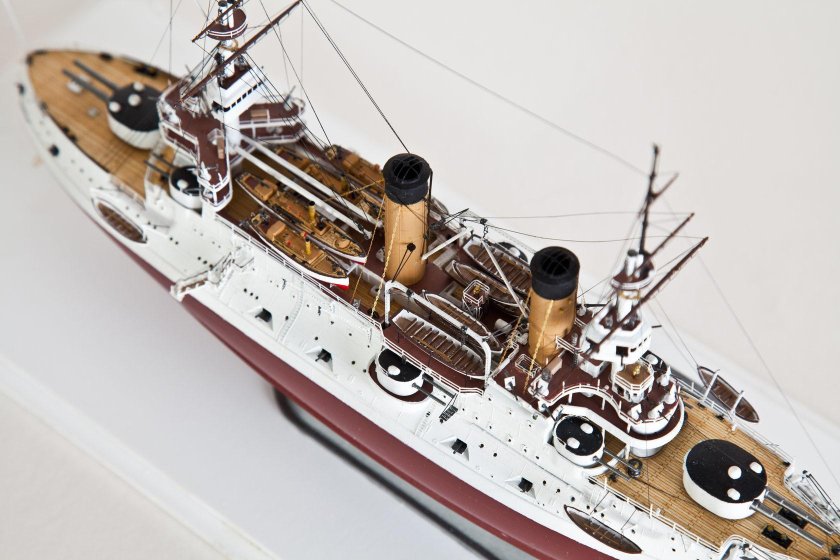 Броненосец Цесаревич модель 1/350