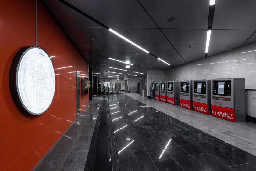 Новаторская (станция метро, большая Кольцевая линия)