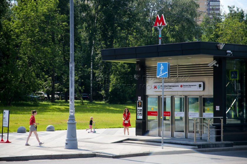 Московский метрополитен станция улица дмитриевского