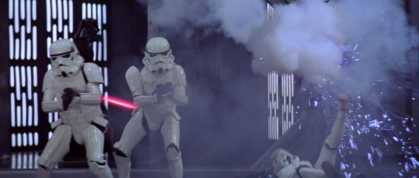 Штурмовик стреляет мимо