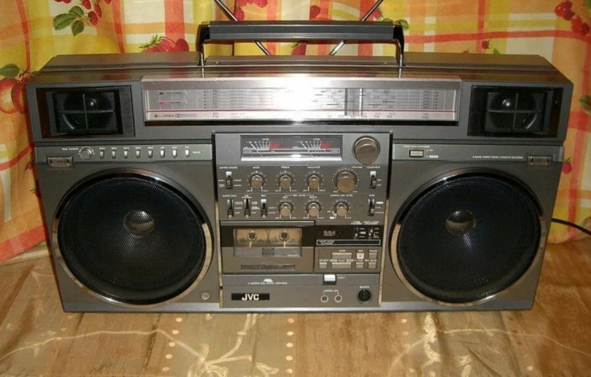 Магнитофон Шарп 80-х