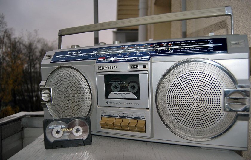Двухкассетный магнитофон Sharp