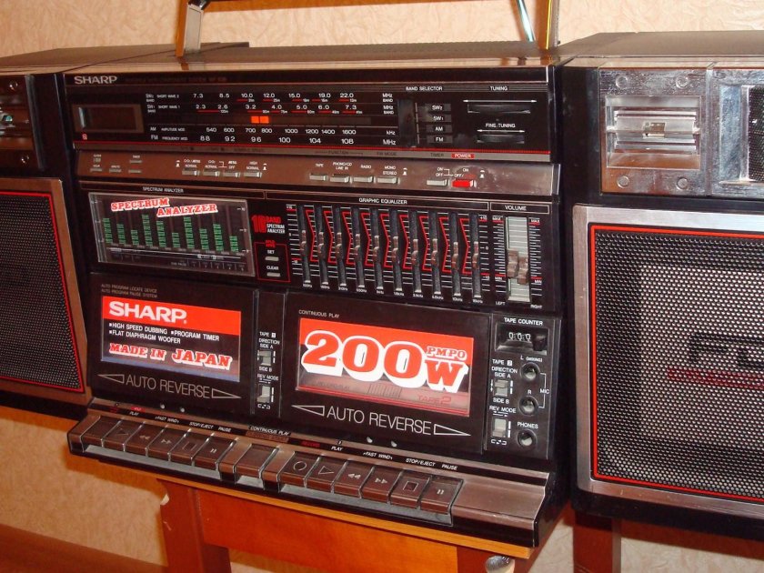 Кассетный магнитофон Sharp 939