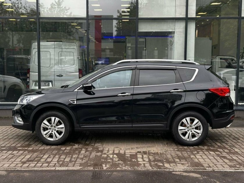 Автомобиль dongfeng