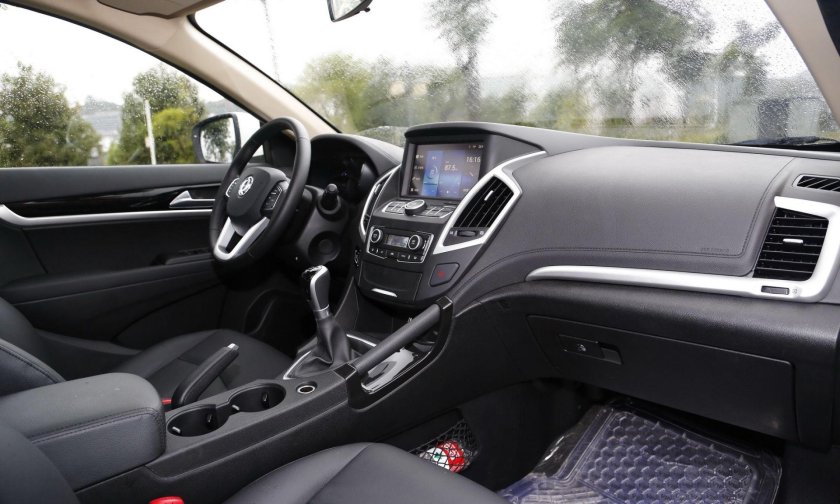 Донг Фенг ax7