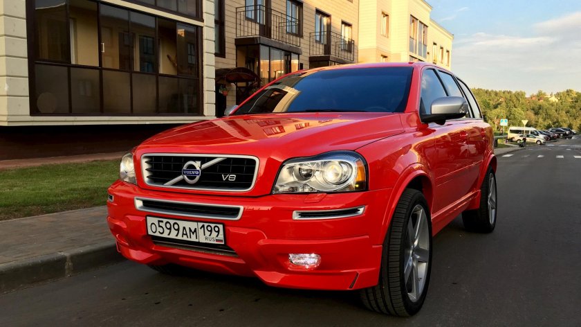 Вольво хс90 красная