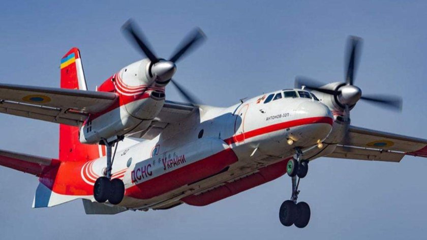 Пожарный самолет АН-32п Россия