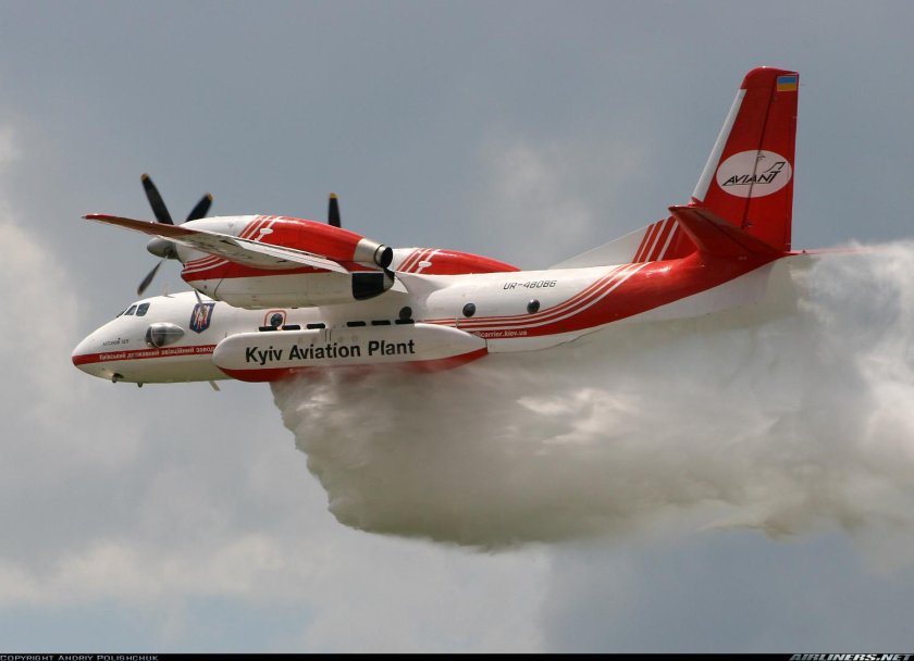 Пожарный самолет