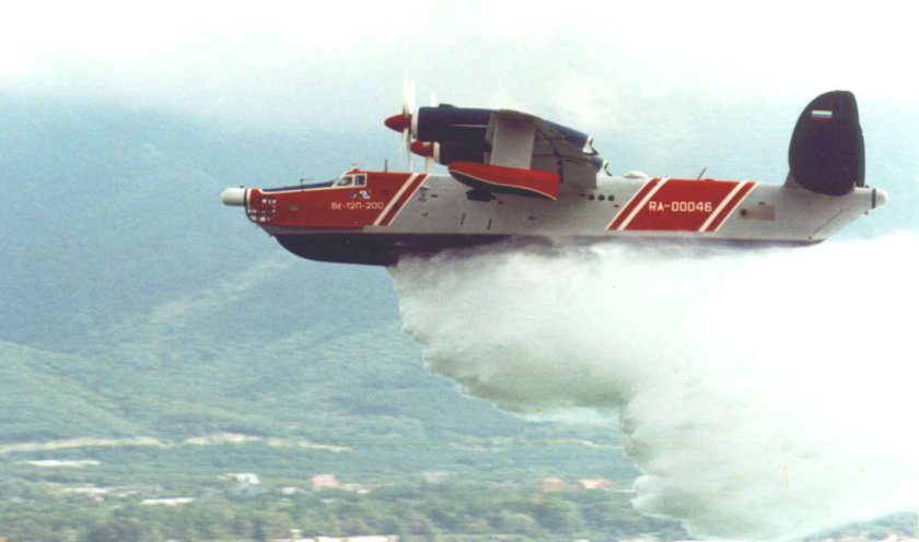 Самолет-амфибия бе-12п-200