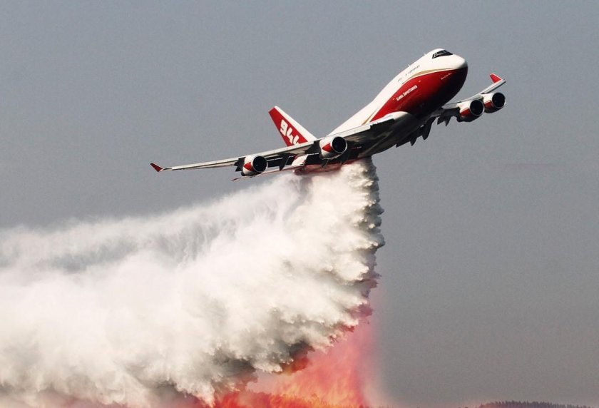 Boeing 747 Supertanker