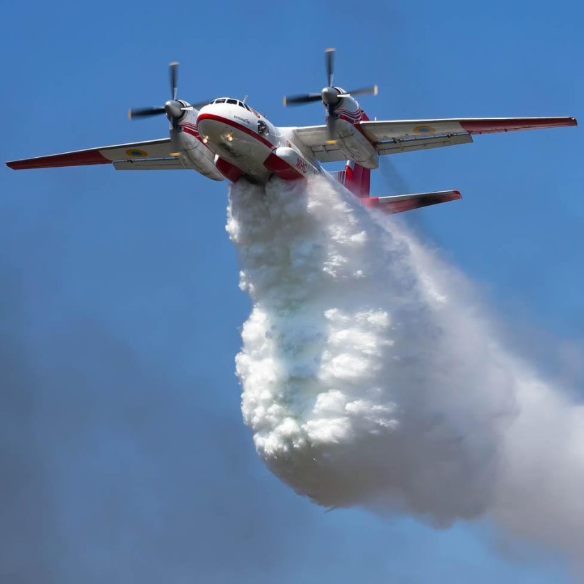 Самолет ан32 пожарный