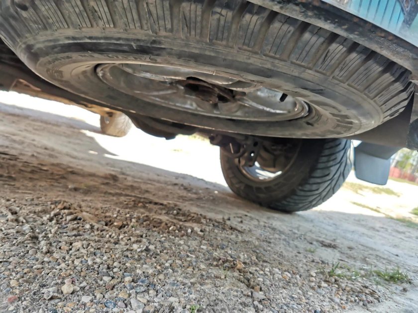 Крепление запасного колеса