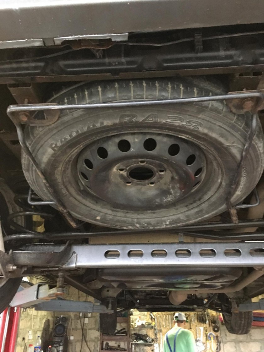 Рено мастер 2 запаска крепёж