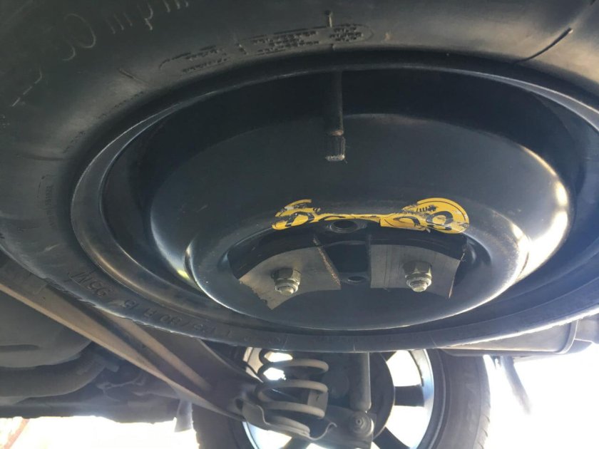 Geely MK запаска