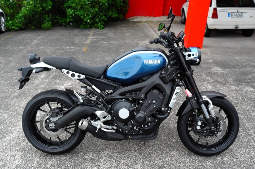 Ямаха 900 кубов мотоцикл