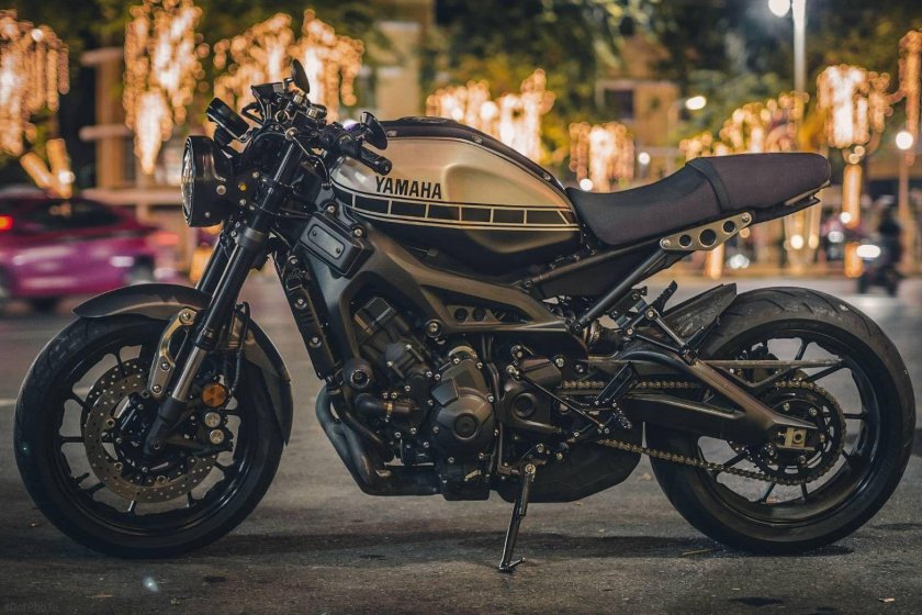 Ямаха xsr900